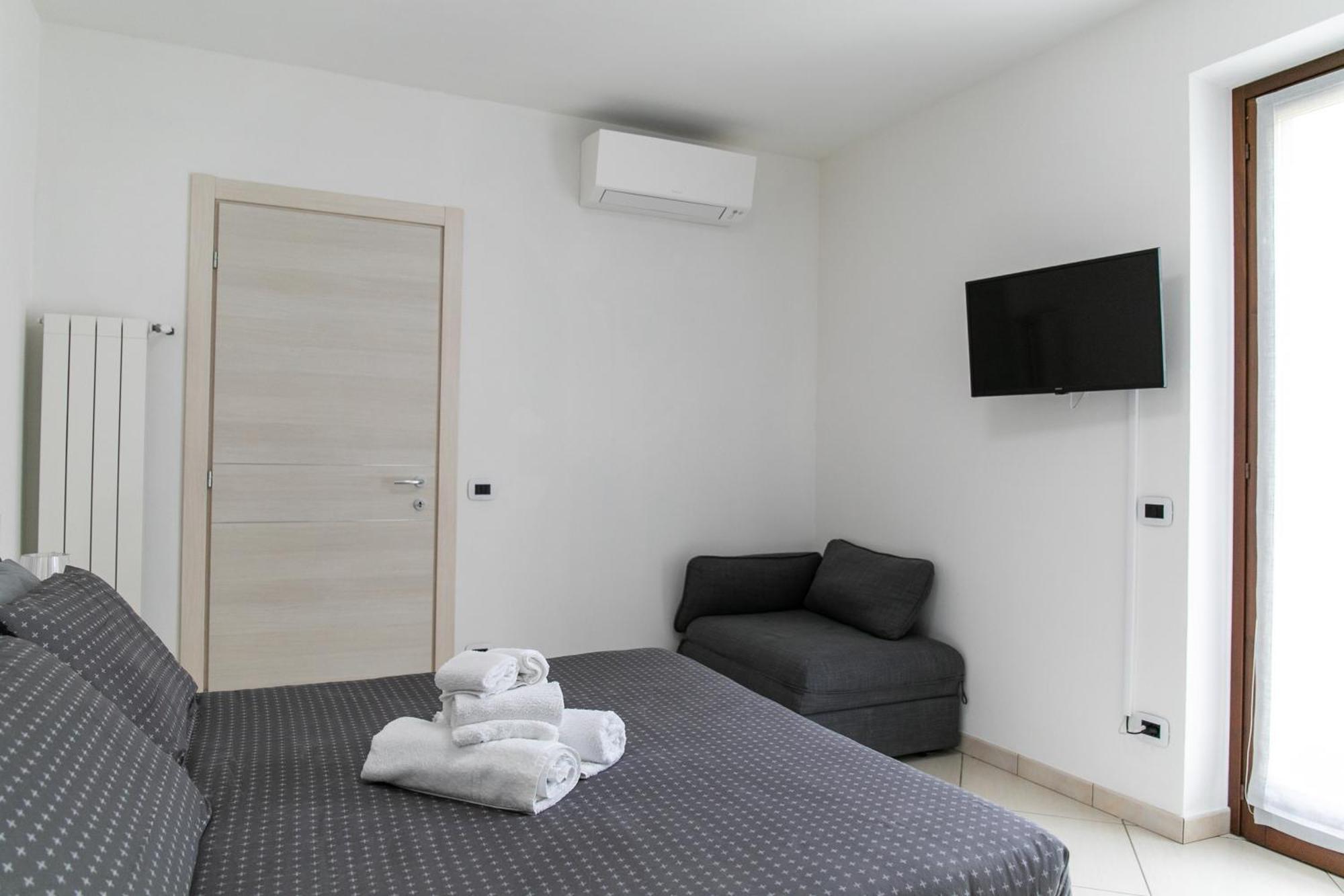 Relax House Baveno Apartment Exterior photo