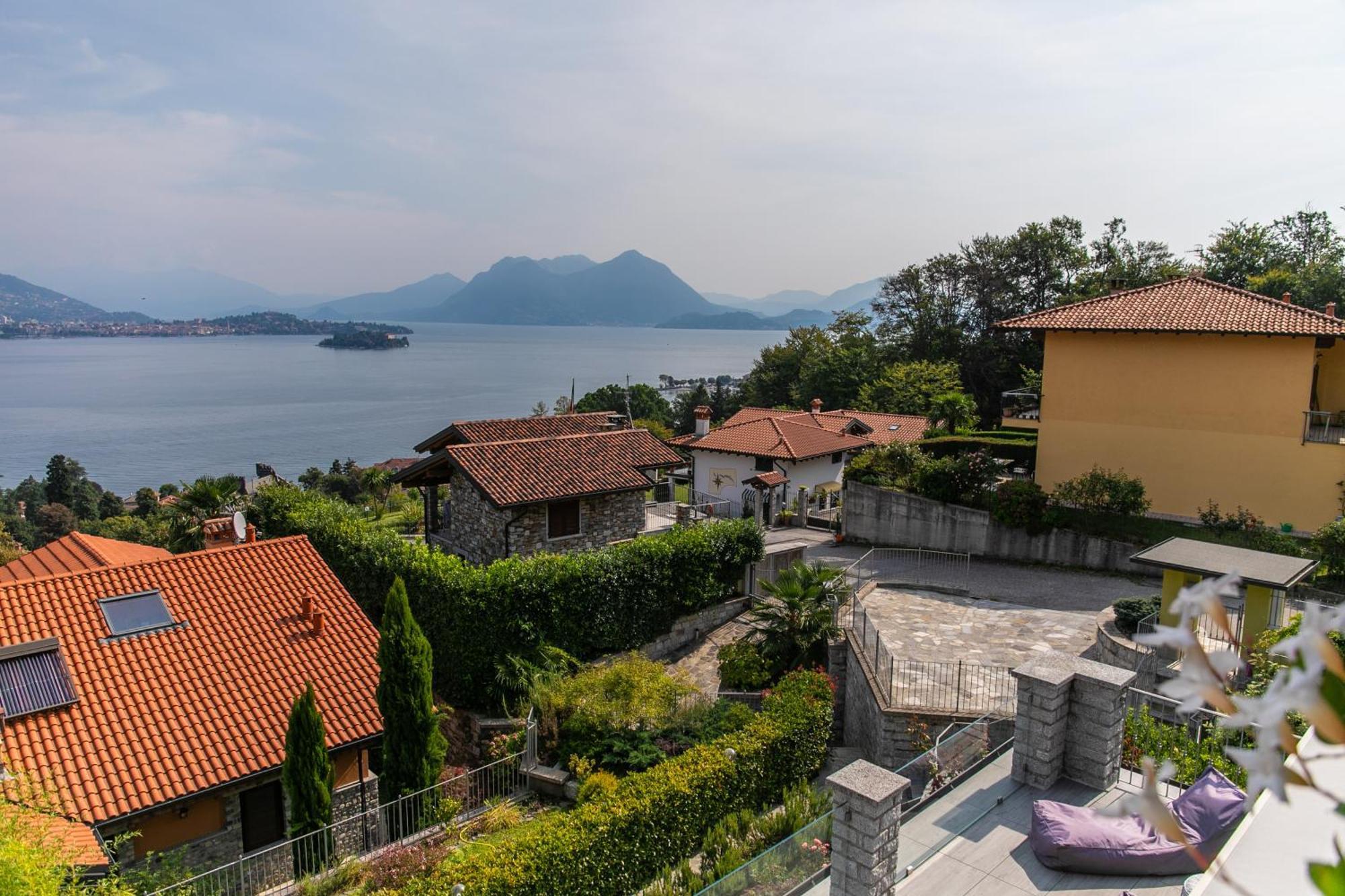 Relax House Baveno Apartment Exterior photo